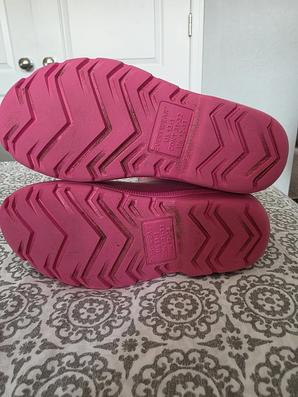 totes waterproof pink